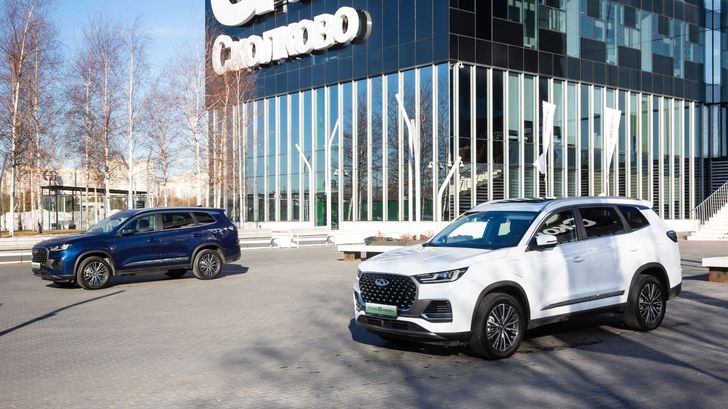 Владельцы гибридов в России оценили новый Chery Tiggo 8 Pro e+ в 7 млн рублей