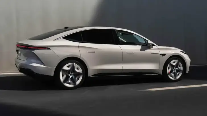 Rising Auto F7 Rising Auto F7