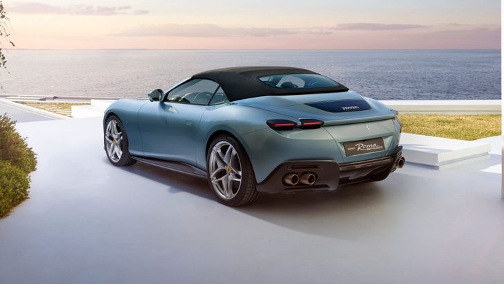 Ferrari Roma Spider