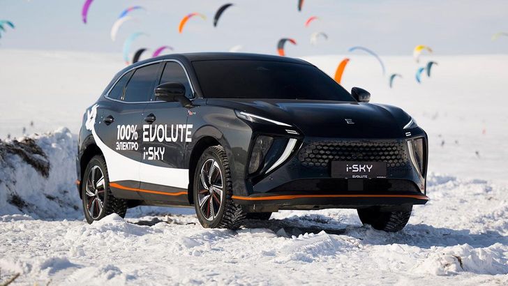 Названы сроки начала продаж нового электрического кроссовера Evolute i-Sky