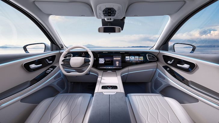 Интерьер Exeed VX