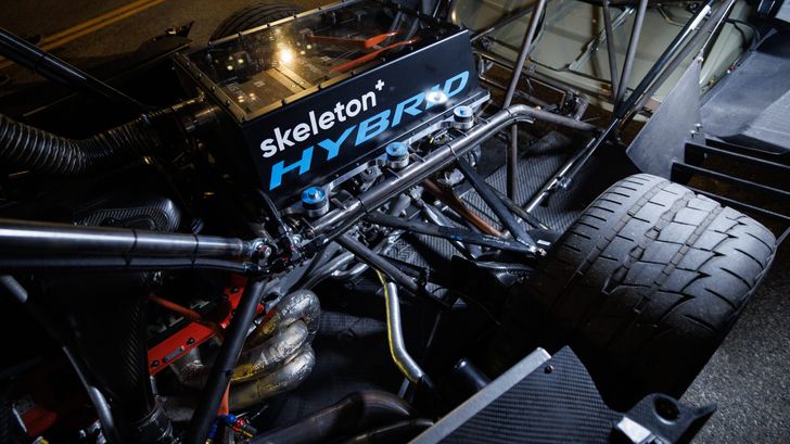 Honda CR-V Hybrid Racer