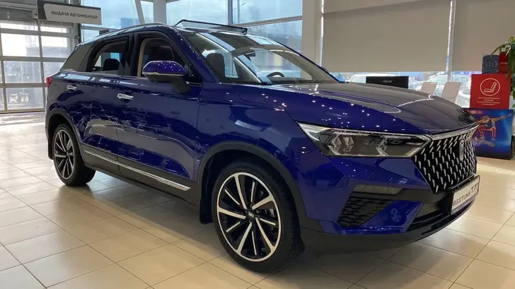 Новые автомашины на рынке Петербурга пользовались ажиотажным спросом в феврале 2023 года