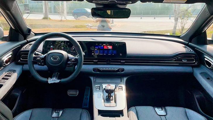 Интерьер GAC Shadow Leopard R