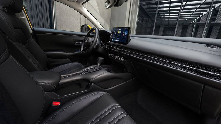 Интерьер Honda ZR-V