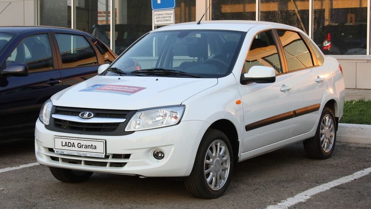 Названы самые востребованные отечественные автомобили с пробегом