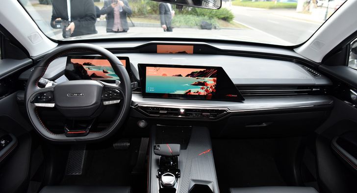 Интерьер Oshan Z6