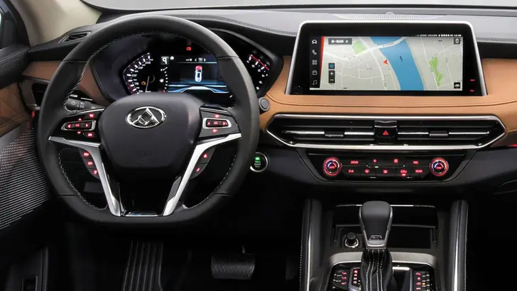 Интерьер Maxus D90 Pro