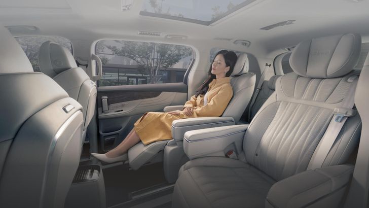 Интерьер Roewe iMAX8