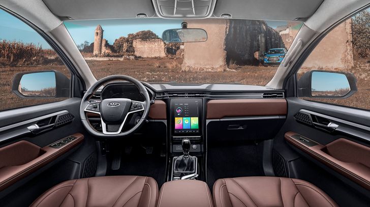 Интерьер JAC T8 Pro