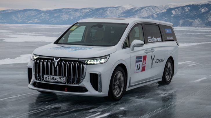 Voyah Dream на льду Байкала