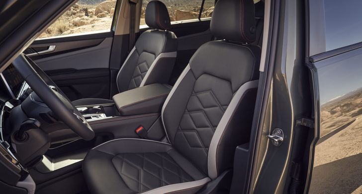 Интерьер Volkswagen Atlas Peak Edition 2024