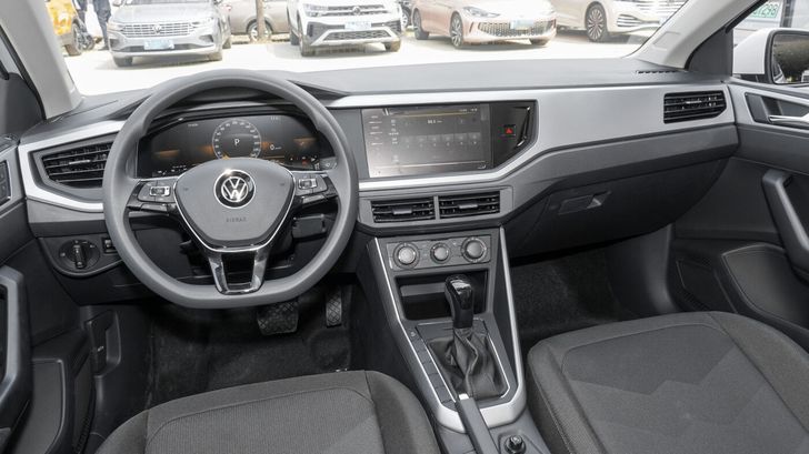 Интерьер Volkswagen Polo