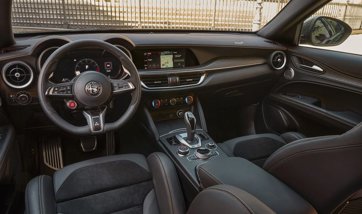 Alfa Romeo Stelvio Quadrifoglio 100th Anniversary