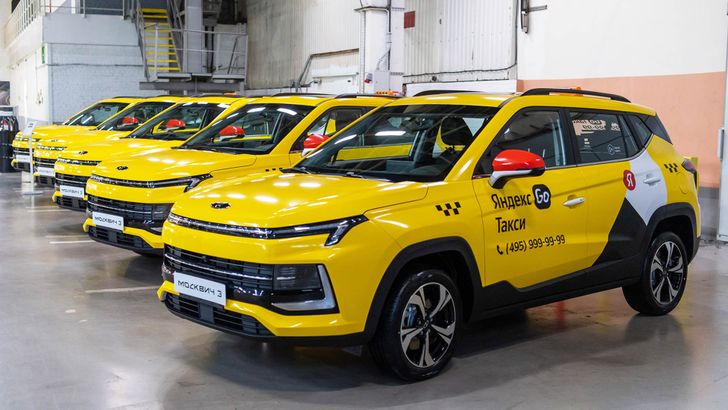 Новые «Москвичи» начинают работать в такси