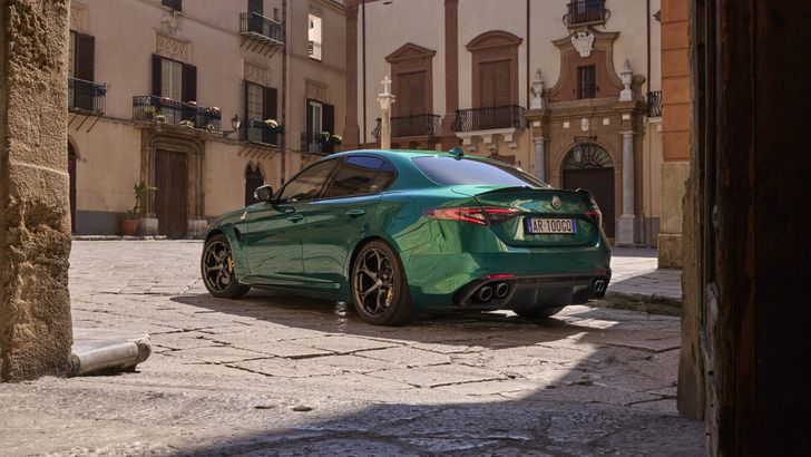 Alfa Romeo Giulia Quadrifoglio 100th Anniversary