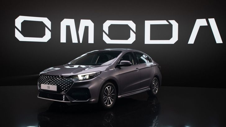Новые седаны Omoda S5 появились в автосалонах российских дилеров Omoda