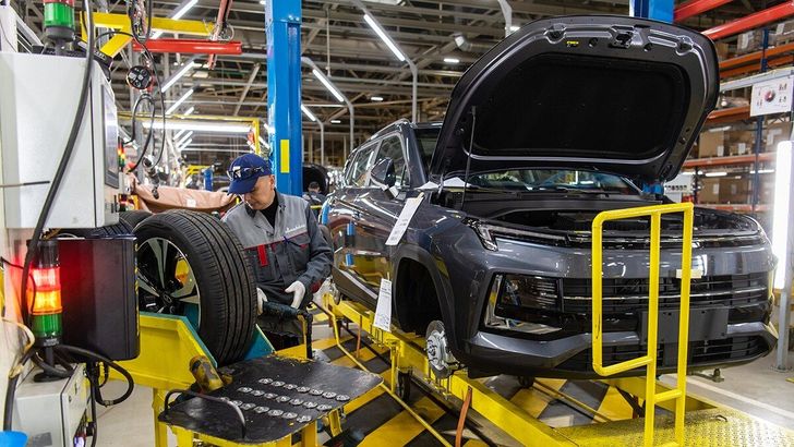 Росстат: производство легковых автомобилей в России в мае 2023 года выросло в 11 раз