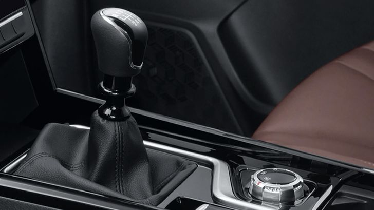 Интерьер JAC T8 Pro