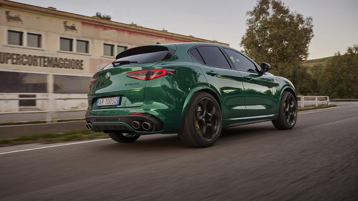 Alfa Romeo Stelvio Quadrifoglio 100th Anniversary