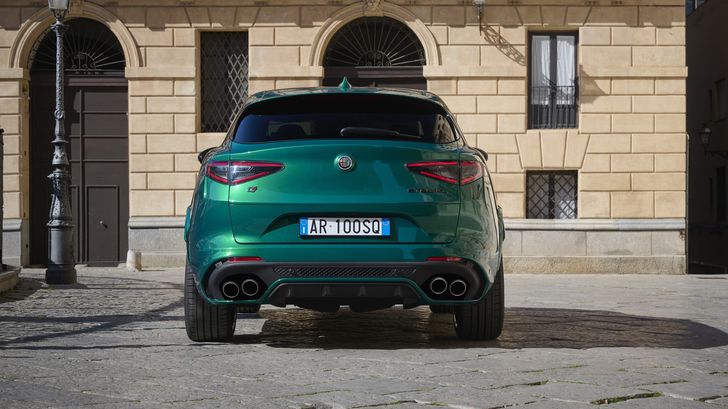 Alfa Romeo Stelvio Quadrifoglio 100th Anniversary