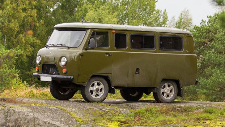 Стало известно, когда начнутся продажи новой юбилейной «Буханки»