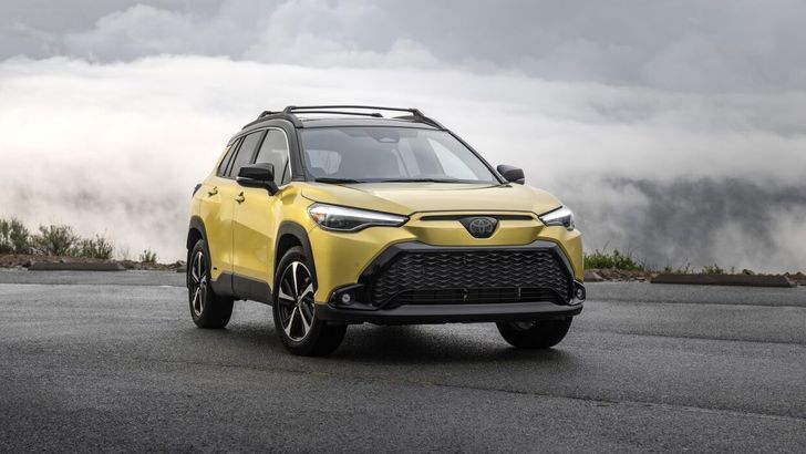 Назван ТОП-10 лучших гибридных кроссоверов в 2023 году