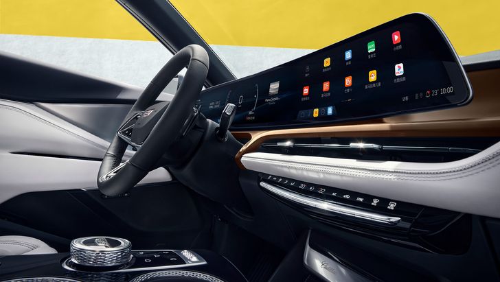 Интерьер Cadillac GT4