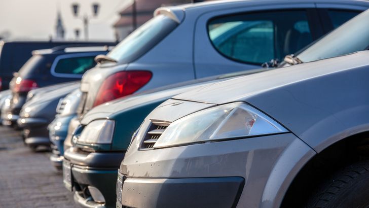 Названы подержанные автомобили, которые подешевели в России сильнее других