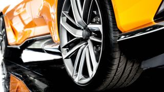 Спортивный автомобиль