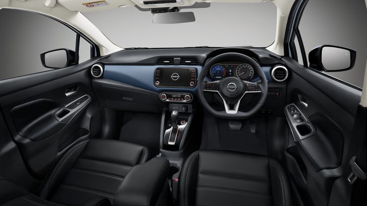 Интерьер Nissan Almera