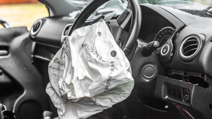 Сработавшая подушка безопасности