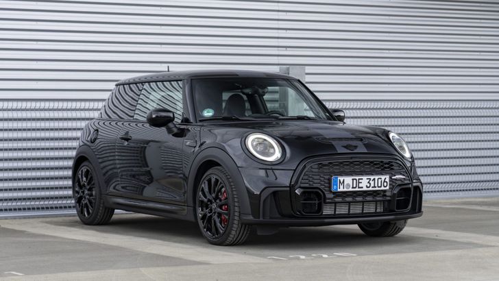 Хэтчбек MINI John Cooper Works получил новую лимитированную версию 1to6 Edition
