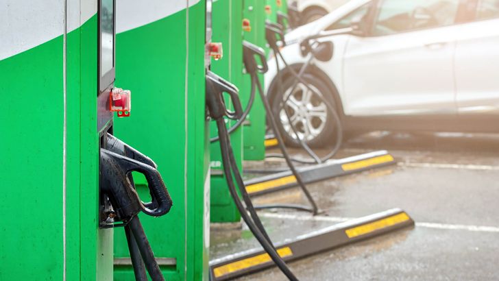 Правительство РФ вложит 5,7 млрд рублей в зарядки для электромобилей
