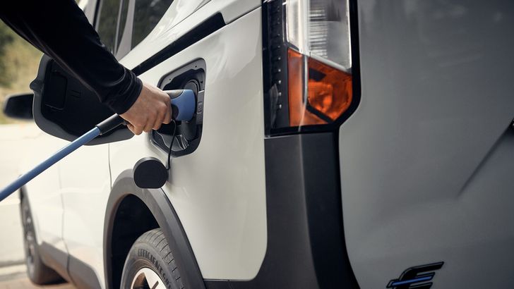 Ford E‑Tourneo Courier