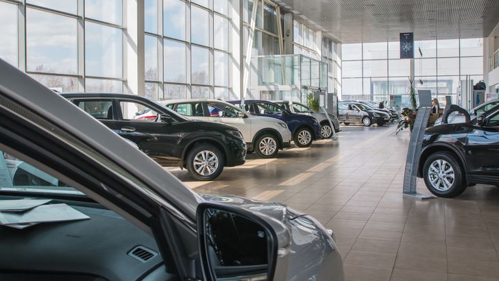 Nissan теряет позиции: компания ищет инвесторов в США на фоне рухнувших на 26% продаж