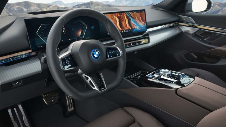 Интерьер BMW 5-Series