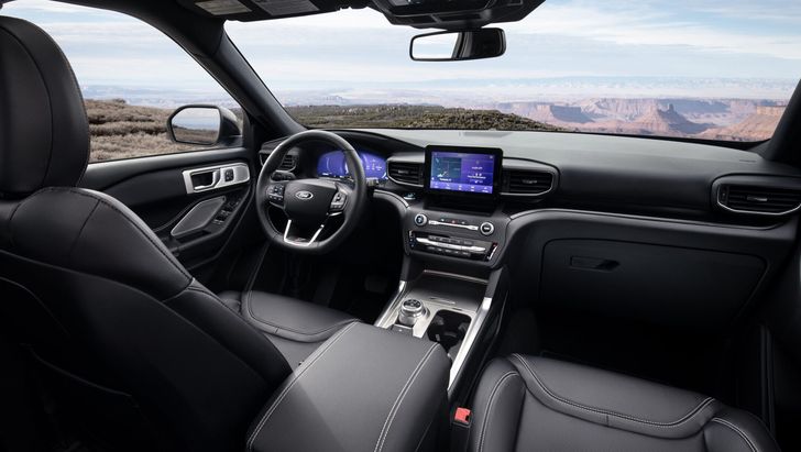 Интерьер Ford Explorer