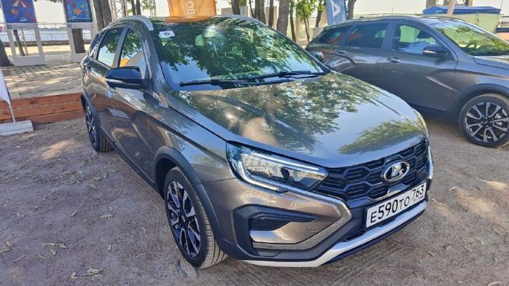 LADA Vesta в коричневом цвете «Кориандр»