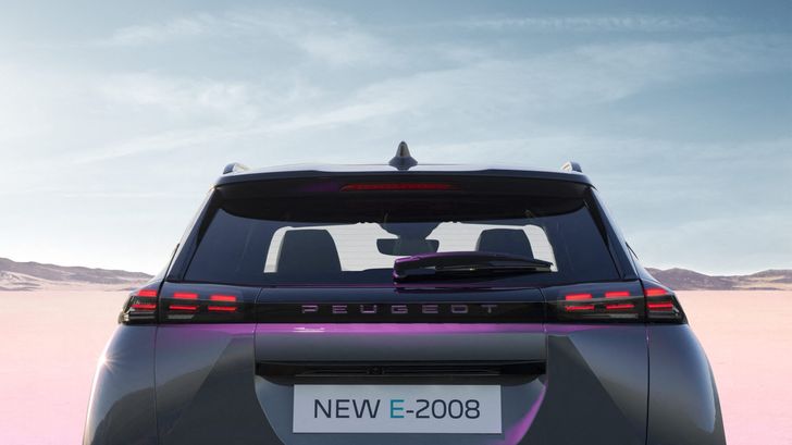 Экстерьер нового Peugeot 2008