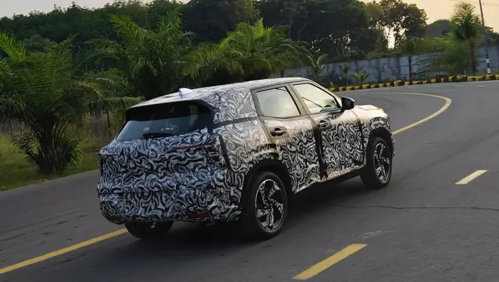 Преемник Mitsubishi ASX в камуфляже Преемник Mitsubishi ASX в камуфляже