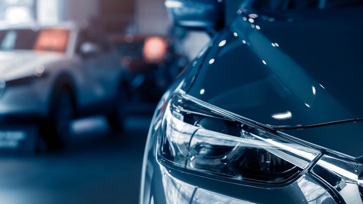 Наступил «рынок покупателя». Сколько на самом деле стоят новые автомобили у российских дилеров