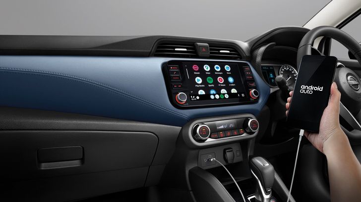 Интерьер Nissan Almera