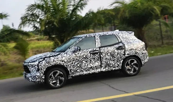 Преемник Mitsubishi ASX в камуфляже Преемник Mitsubishi ASX в камуфляже
