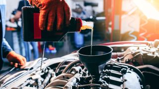 Замена масла в двигателе