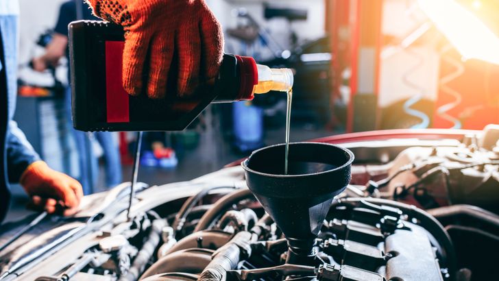 Что и когда нужно проверять и менять в автомобиле. Эксперт все рассказал