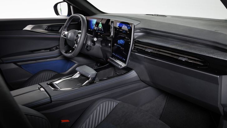 Интерьер Renault Rafale