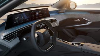 Интерьер Peugeot 3008