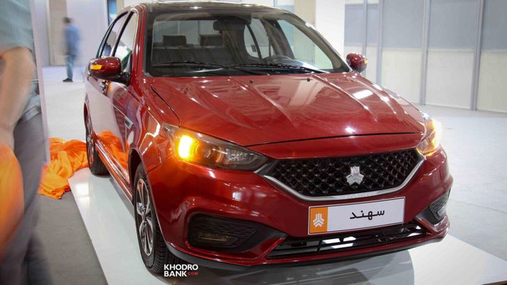 В Иране представили новый аналог LADA Granta. Как он выглядит