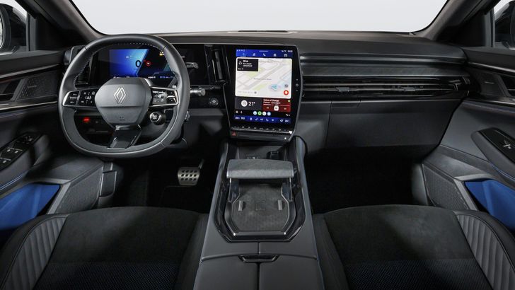 Интерьер Renault Rafale